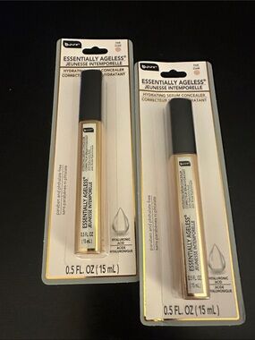 B.pure Essentially Ageless Hydrating Serum Concealer in Fair Light